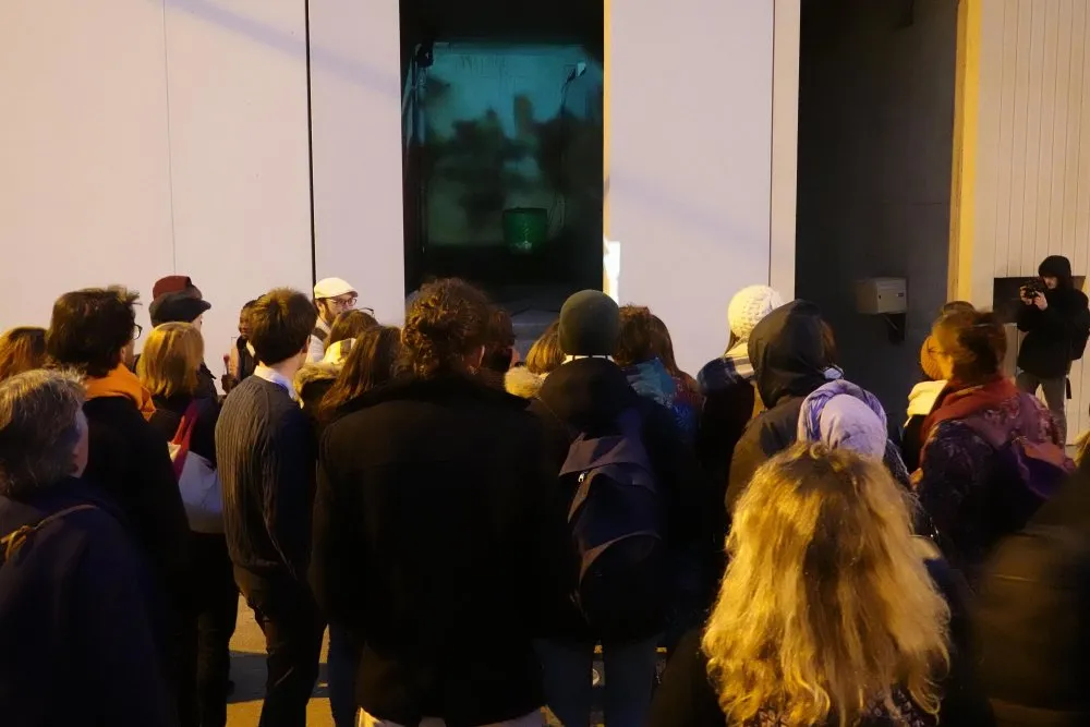 ALCA et FRAC Aquitaine : À la rencontre des publics et d'un quartier : co-construire et expérimenter une projection itinérante - 4 © Benoît Labourdette 2020.