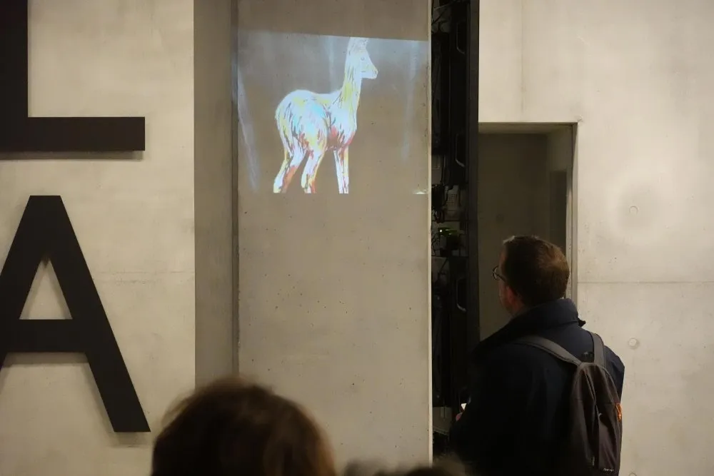 ALCA et FRAC Aquitaine : À la rencontre des publics et d'un quartier : co-construire et expérimenter une projection itinérante - 2 © Benoît Labourdette 2020.