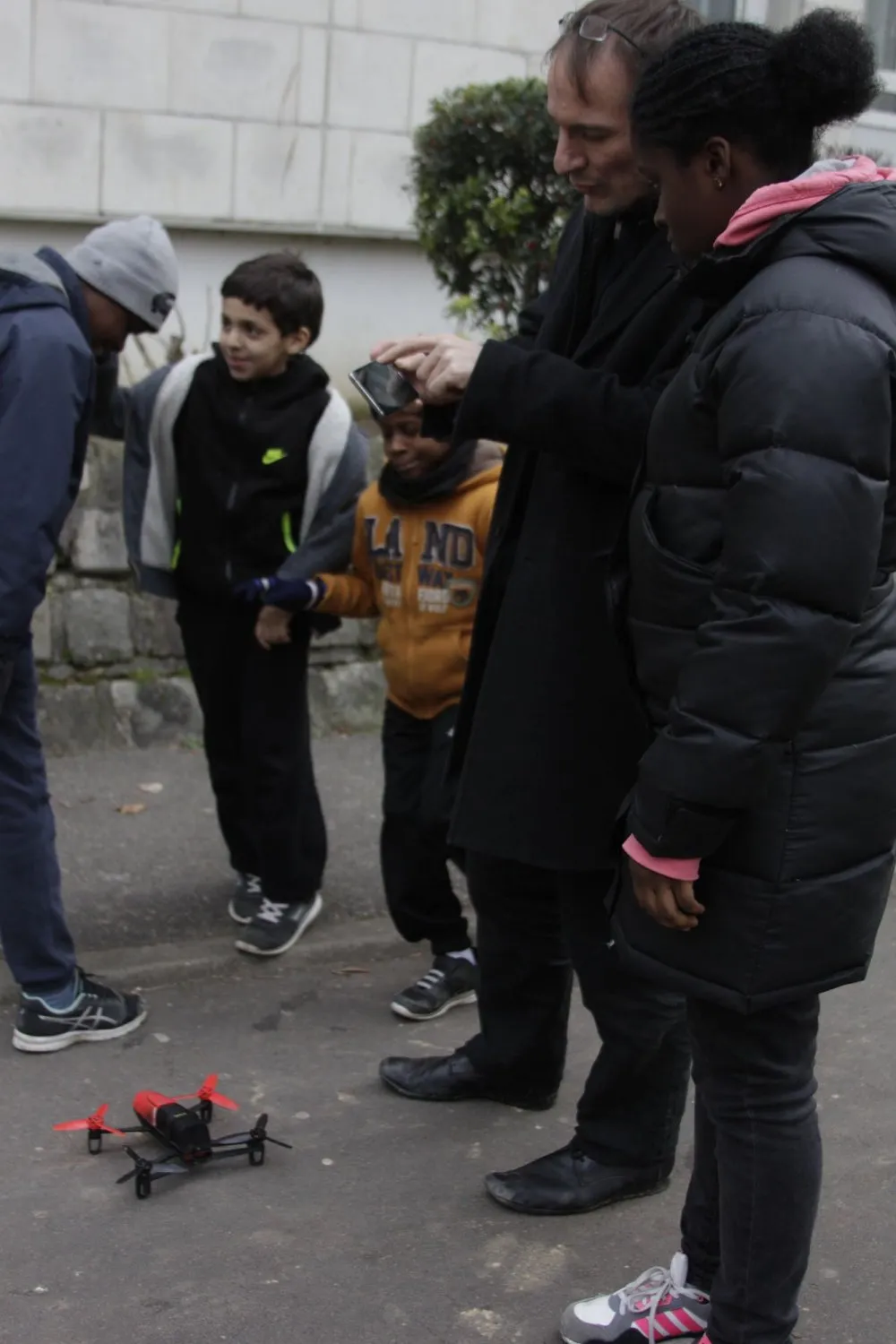 Ville de Choisy-le-Roi : atelier drone dans un quartier - 6 © Benoît Labourdette 2016.