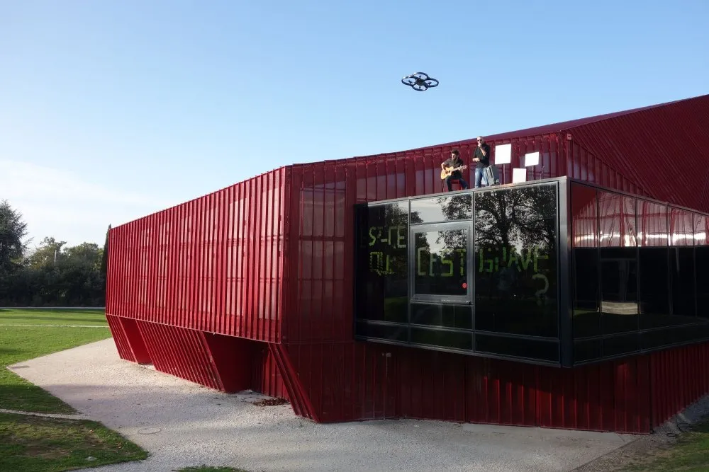 ECLA Aquitaine : « Game of drones ». Le drone, outil pédagogique, outil de création ? - 8 © Benoît Labourdette 2014.