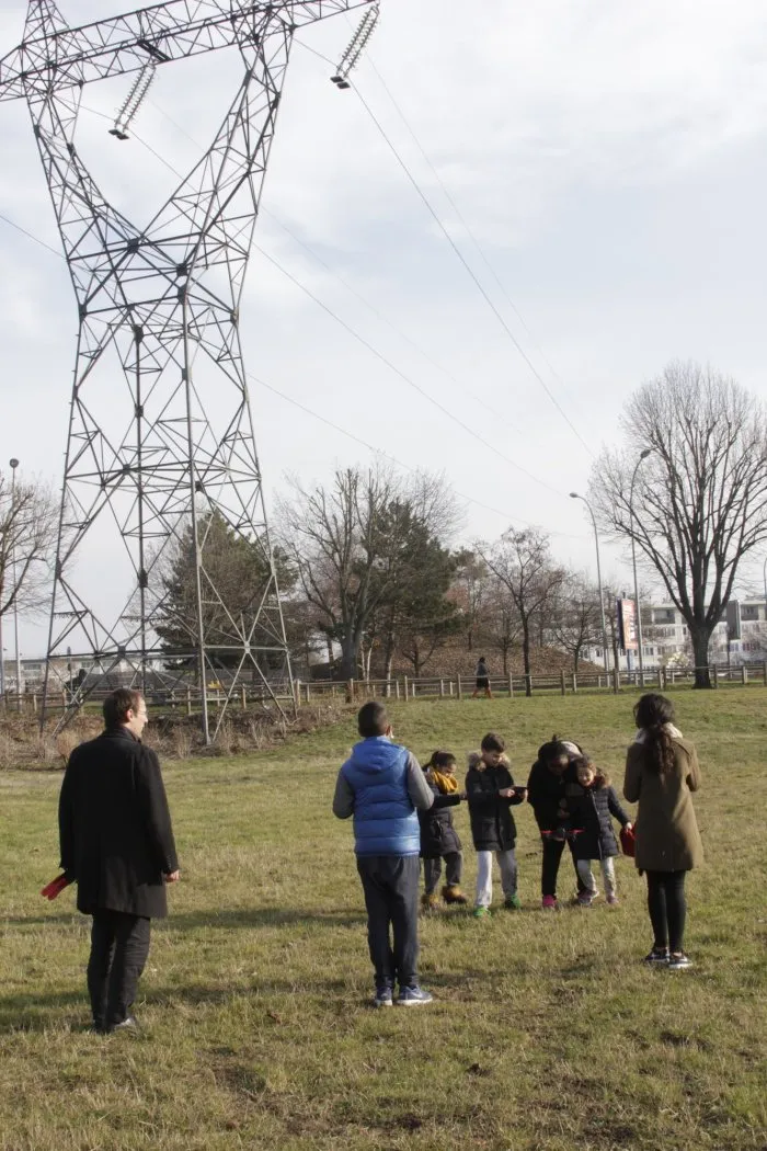 City of Choisy-le-Roi : drone workshop in a neighborhood - 3 © Benoît Labourdette 2016.