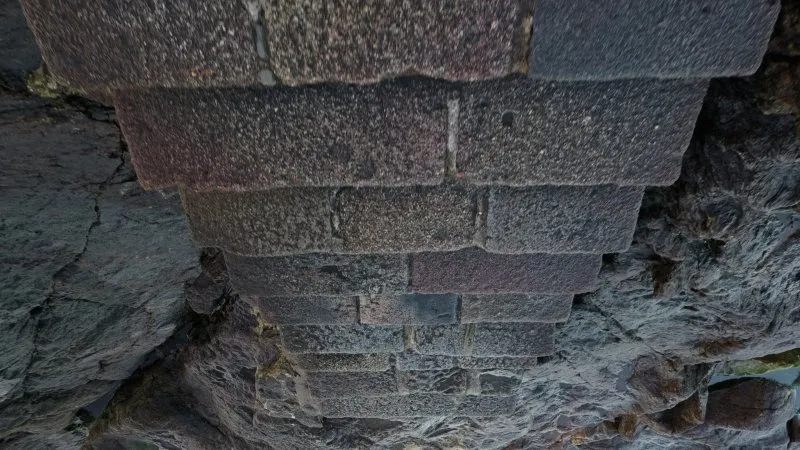 Reverse staircase