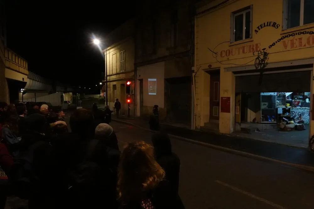 ALCA et FRAC Aquitaine : À la rencontre des publics et d'un quartier : co-construire et expérimenter une projection itinérante - 17 © Benoît Labourdette 2020.