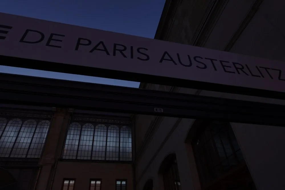Une larme de fatigue gare d'Austerlitz - 187 © Benoît Labourdette 2024.