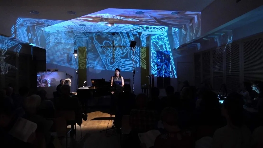 Récital voix-piano-vidéo « Chants et danses de la mort ». © Benoît Labourdette.