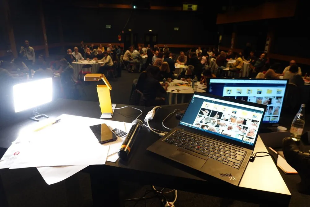 « L'usage des écrans au coeur de la protection de l'enfance » : colloque / formation par Serge Tisseron et Benoît Labourdette - 6 © Benoît Labourdette 2022.