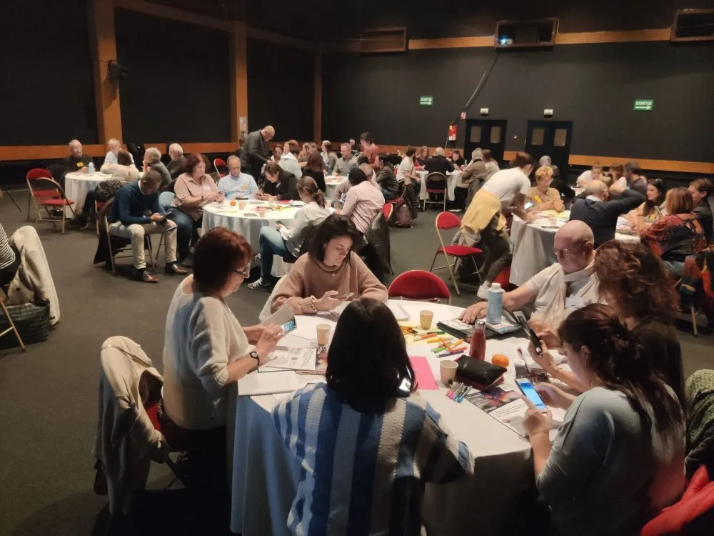 « L'usage des écrans au coeur de la protection de l'enfance » : colloque / formation par Serge Tisseron et Benoît Labourdette - 12 © Benoît Labourdette 2022.