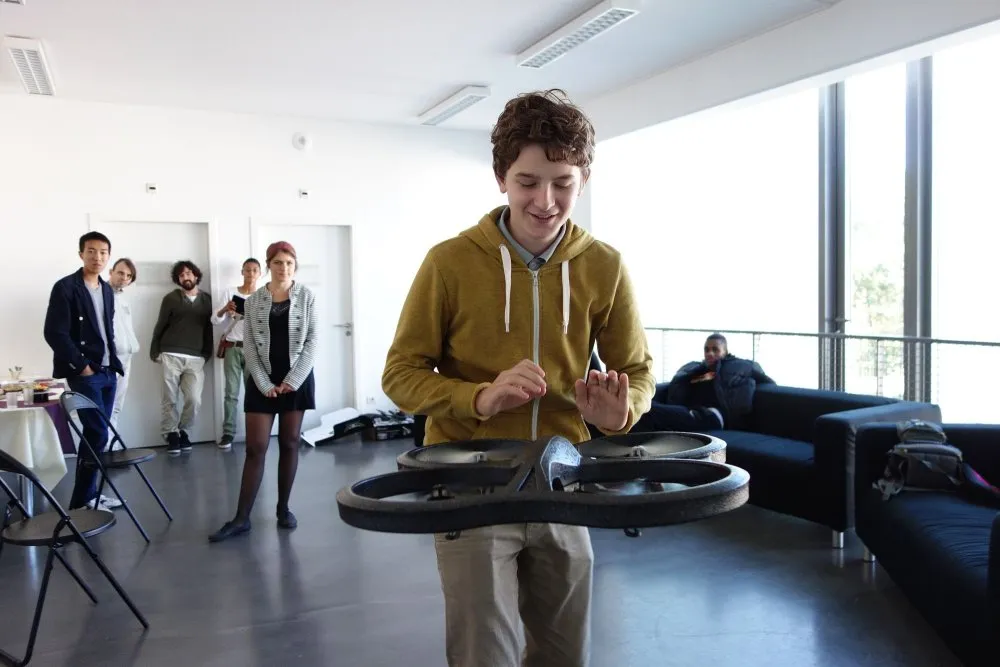 ECLA Aquitaine : « Game of drones ». Le drone, outil pédagogique, outil de création ? - 3 © Benoît Labourdette 2014.