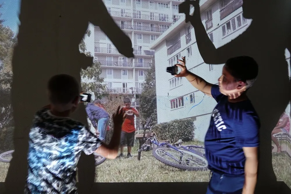 DIA LOG : création partagée immersive avec les enfants d'un quartier de Choisy-le-Roi - 9 © Benoît Labourdette 2019.