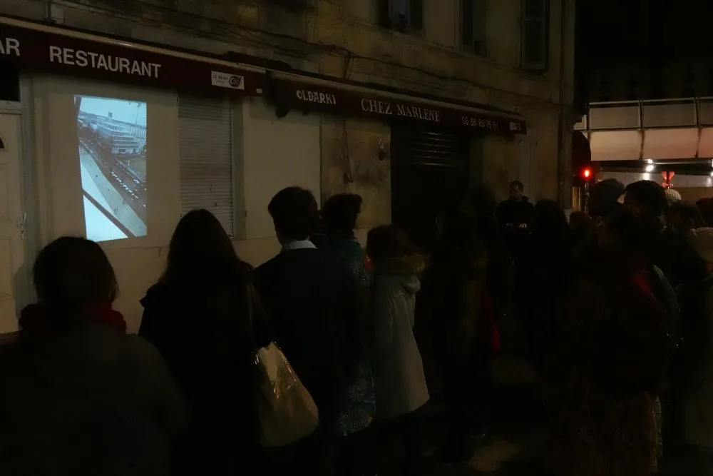 ALCA et FRAC Aquitaine : À la rencontre des publics et d'un quartier : co-construire et expérimenter une projection itinérante - 19 © Benoît Labourdette 2020.