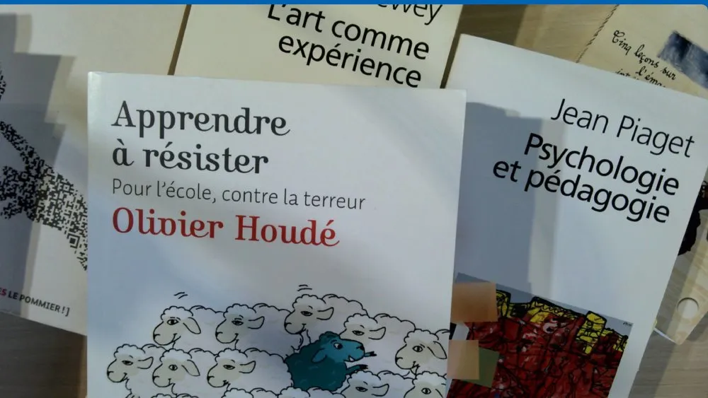 « Pratiques numériques créatives et formation de l'esprit critique » : conférence de Benoît Labourdette - 8 © Benoît Labourdette 2022.