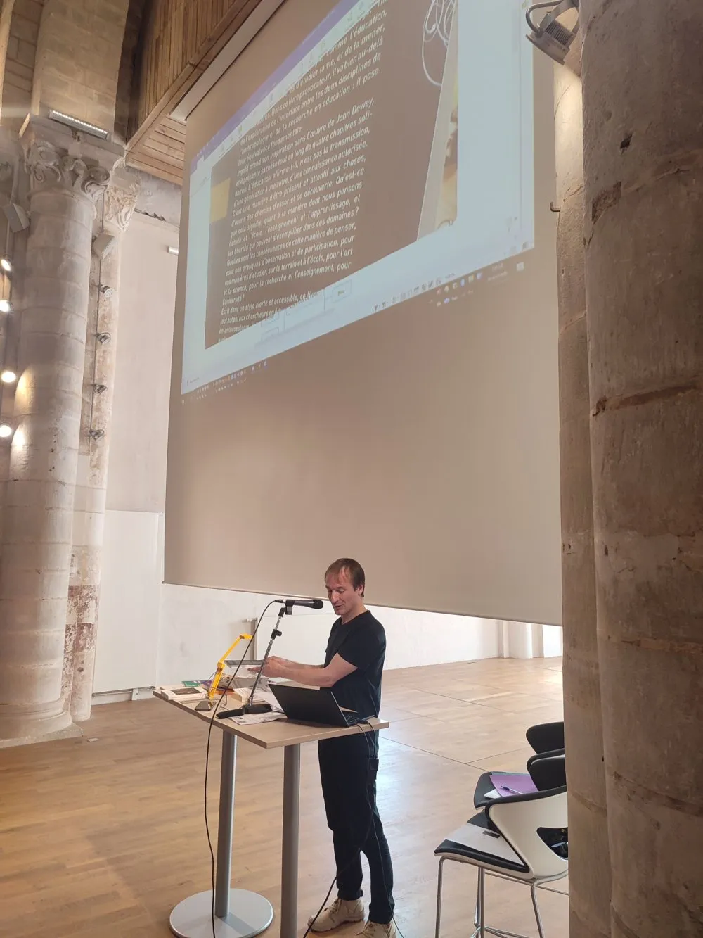 « Pratiques numériques créatives et formation de l'esprit critique » : conférence de Benoît Labourdette - 1 © Benoît Labourdette 2022.