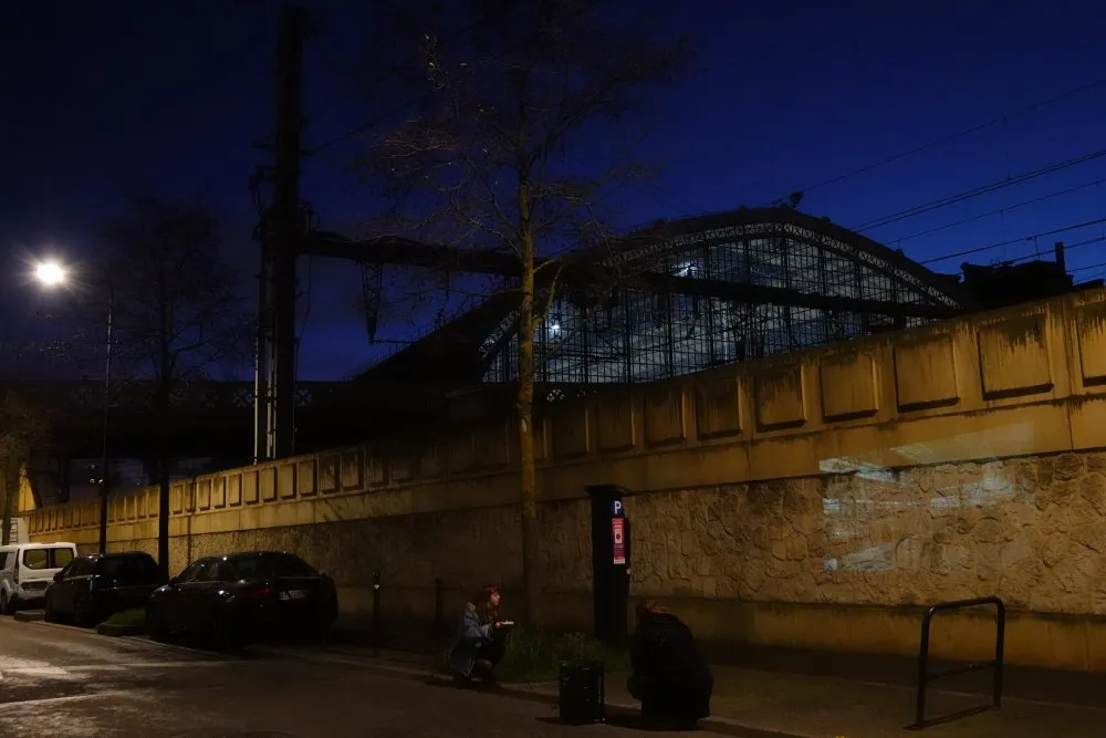 ALCA et FRAC Aquitaine : À la rencontre des publics et d'un quartier : co-construire et expérimenter une projection itinérante - 8 © Benoît Labourdette 2020.