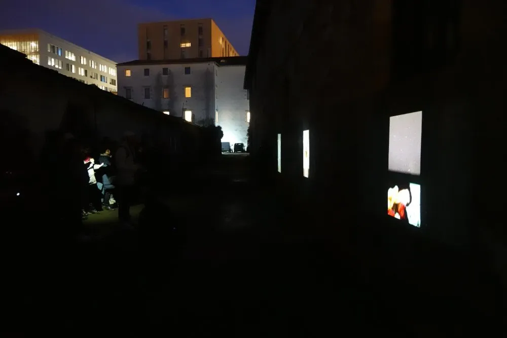 ALCA et FRAC Aquitaine : À la rencontre des publics et d'un quartier : co-construire et expérimenter une projection itinérante - 9 © Benoît Labourdette 2020.