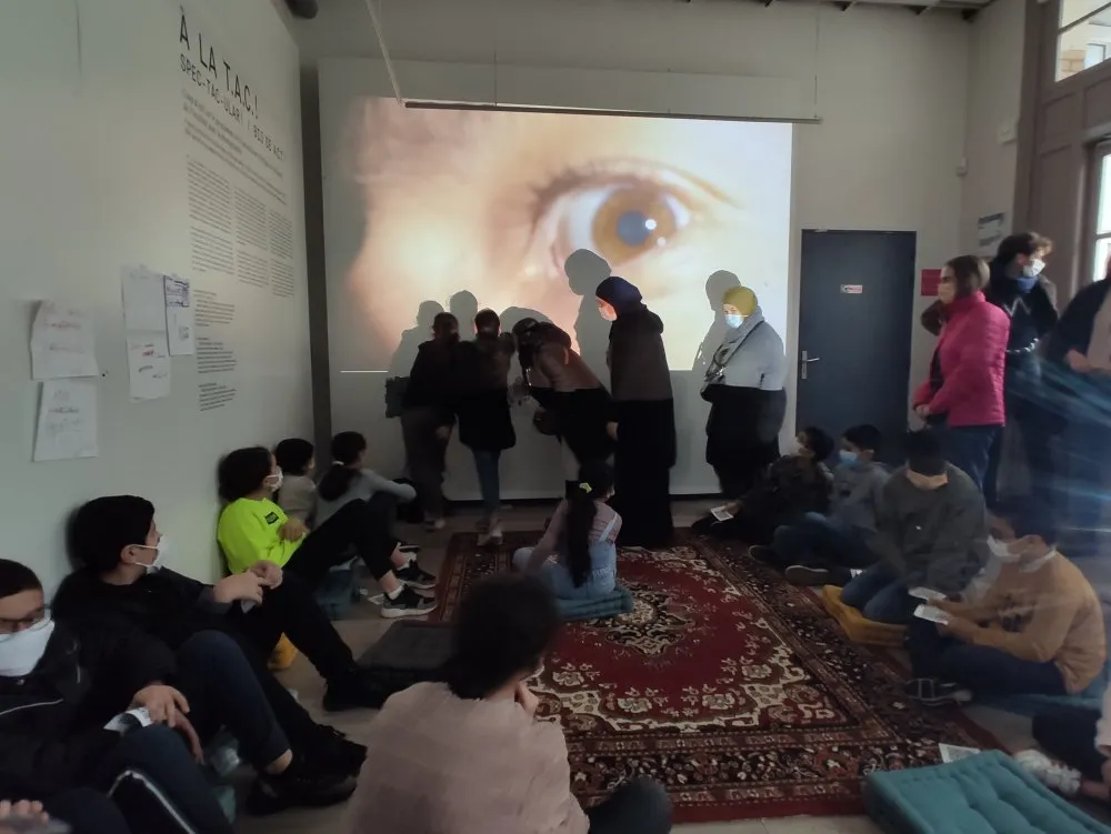 « Classe culture » : réalisation d'une exposition photographique avec une classe de CM2 - 32 © Benoît Labourdette 2022.