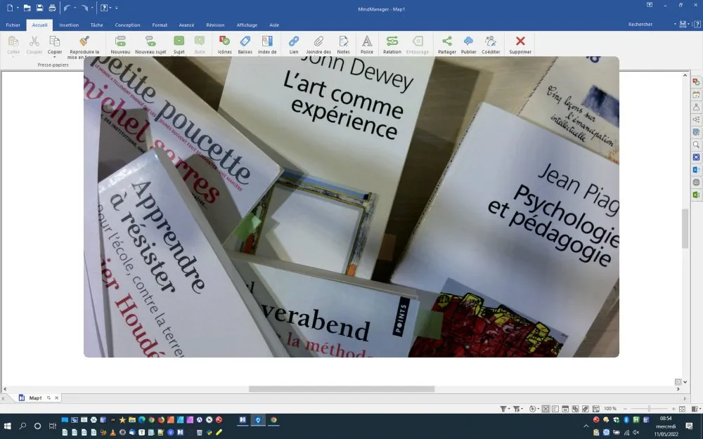 « Pratiques numériques créatives et formation de l'esprit critique » : conférence de Benoît Labourdette - 2 © Benoît Labourdette 2022.