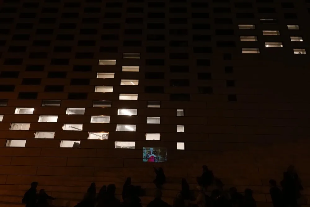 ALCA et FRAC Aquitaine : À la rencontre des publics et d'un quartier : co-construire et expérimenter une projection itinérante - 20 © Benoît Labourdette 2020.