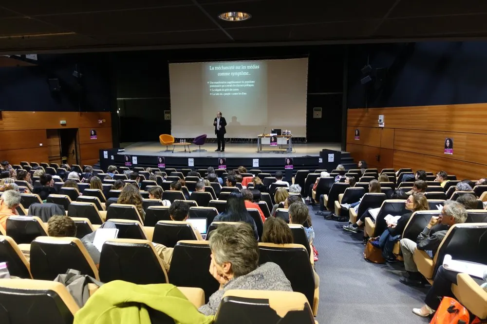 Maison de l'image, Rendez-vous de l'image #6 : « Intimité, images, réseaux sociaux. Exister et vivre ensemble à l'ère numérique » - 1 © Benoît Labourdette 2018.