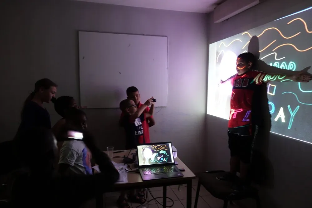 DIA LOG : création partagée immersive avec les enfants d'un quartier de Choisy-le-Roi - 5 © Benoît Labourdette 2019.