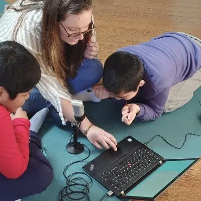 Faire faire des images à des enfants autistes