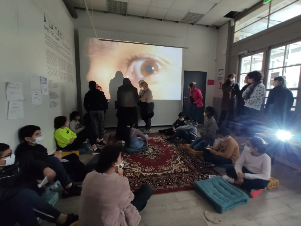 « Classe culture » : réalisation d'une exposition photographique avec une classe de CM2 - 34 © Benoît Labourdette 2022.