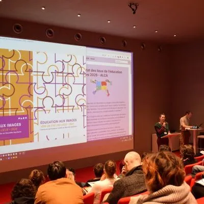 Collaborative assessment of screen literacy education in Nouvelle-Aquitaine