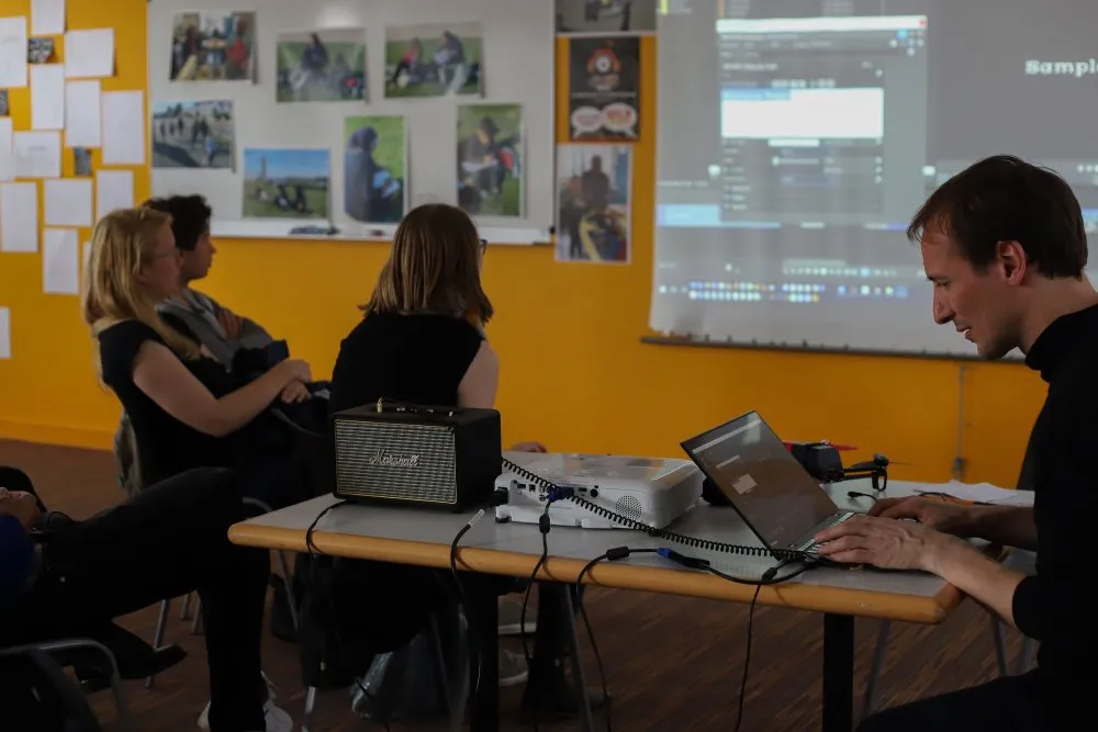Festival « Le joli mai » : Atelier de réalisation de films avec drone - 8 © Benoît Labourdette 2019.