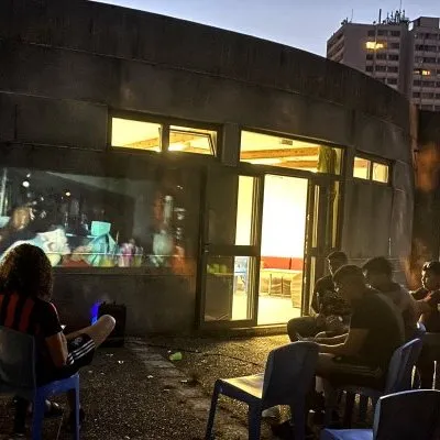 Projection de nuit dans le quartier Fontbarlettes (Valence)