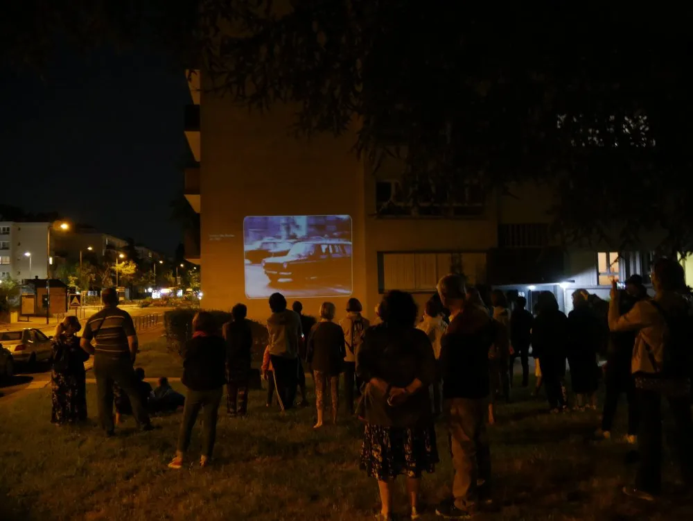 Projection itinérante à Saint-Michel-sur-Orge - 88 © Benoît Labourdette 2021.