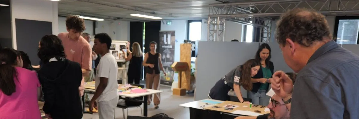 Former une compagnie à la médiation participative